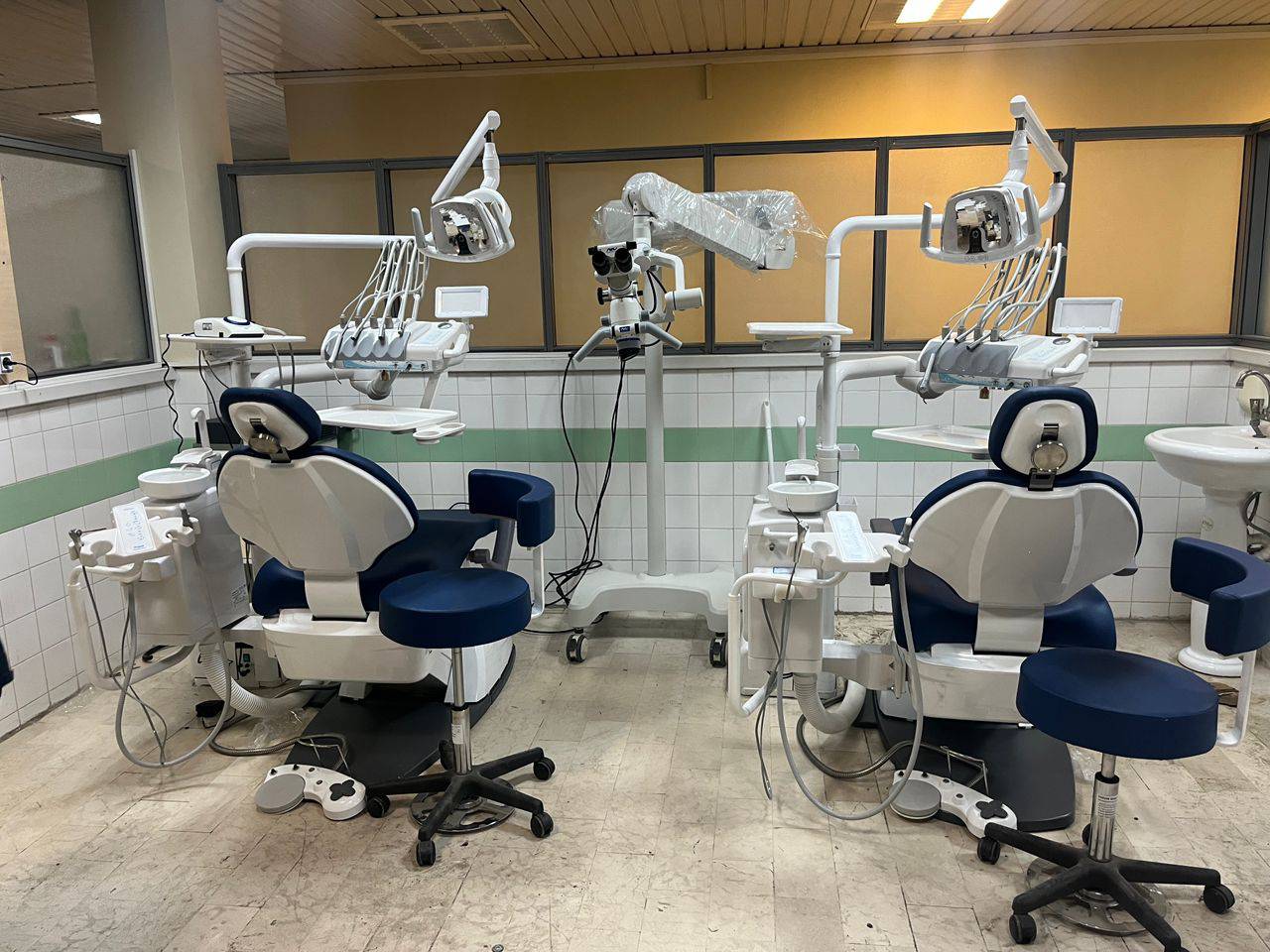 تجهیزات آموزشی درمانی دانشکده 