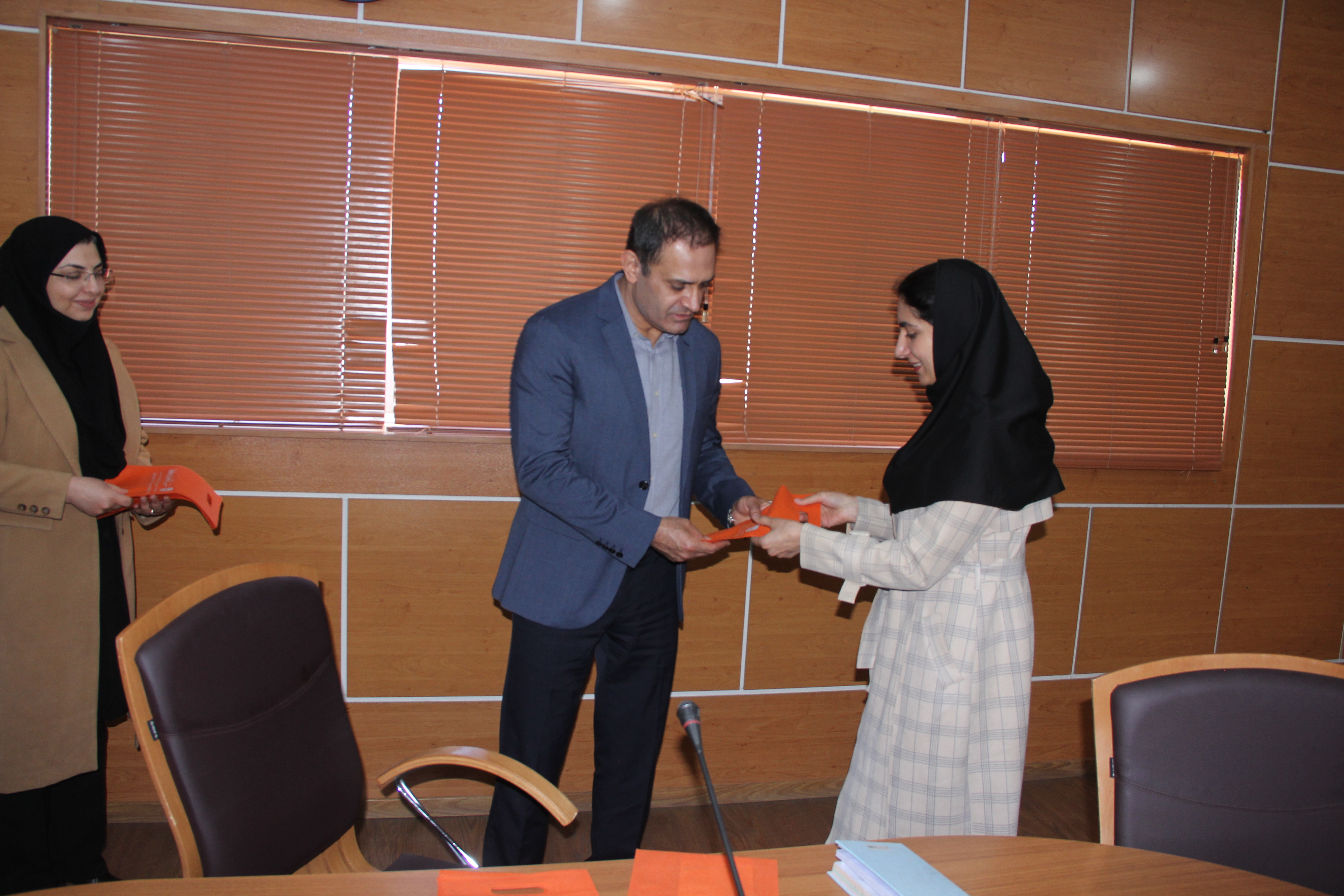 آیین حسن استقبال از دستیاران 