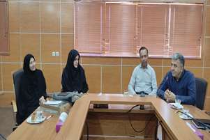 نشست صمیمانه سرپرست جدید دانشکده دندانپزشکی با روسای پیشین و اعضای شورای اداری کارکنان 