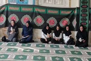 برگزاری آیین سوگواری رحلت پیامبر اکرم(ص) و شهادت امام حسن مجتبی(ع) و امام رضا(ع) در دانشکده دندانپزشکی شیراز