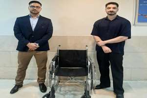 تداوم فرهنگ نوع‌دوستی دانشجویان با اهدای ویلچر به دانشکده دندانپزشکی شیراز