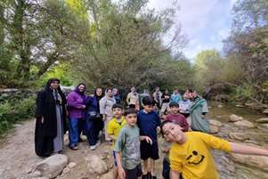 برگزاری اردوی کارکنان دانشکده دندانپزشکی شیراز در باغ یاس سپیدان