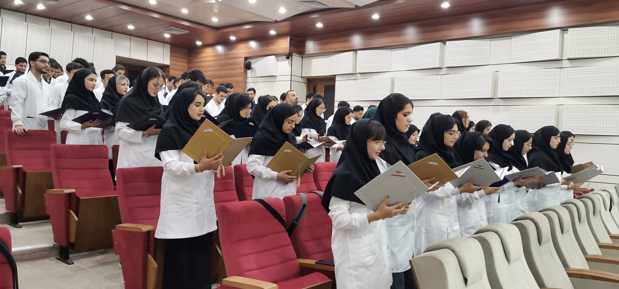 آیین روپوش سفید دانشجویان ورودی 1402