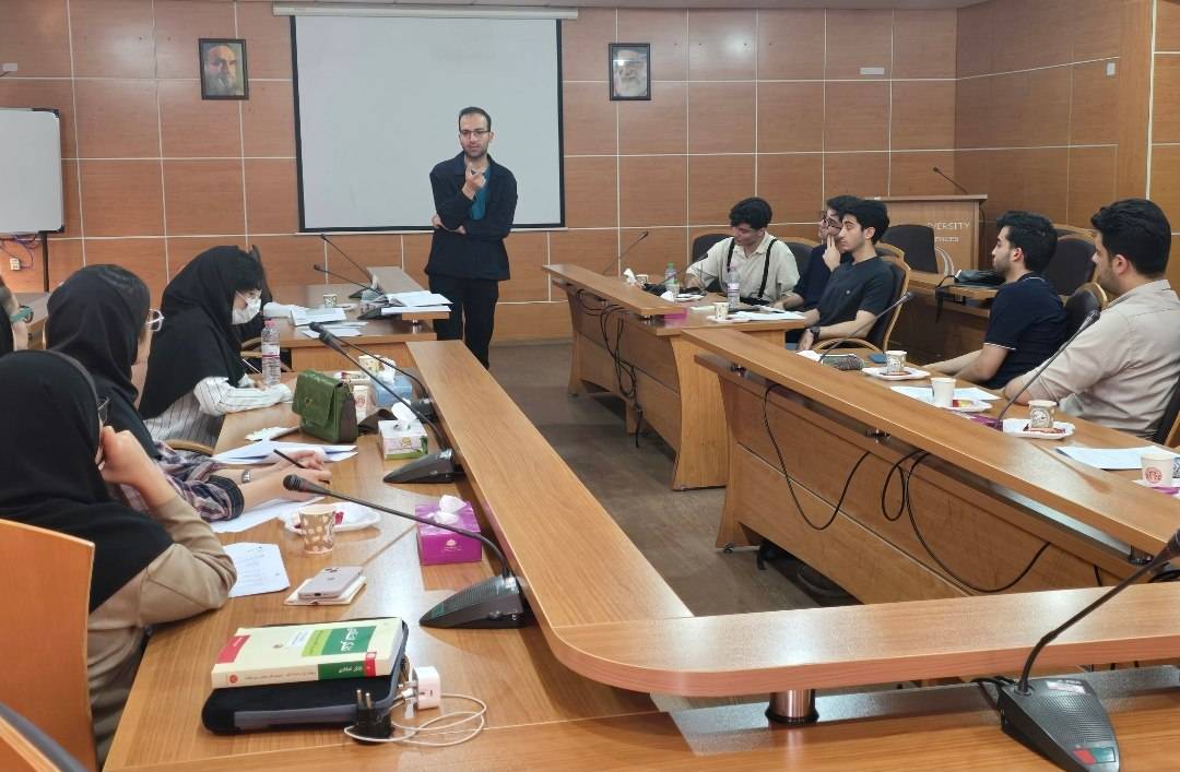 کارگاه آموزشی تفکر نقادانه 